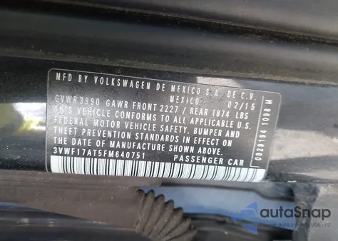 2015 Volkswagen Beetle 1.8T Fleet Edition z USA, uszkodzony, nr VIN 3VWF17AT5FM640751